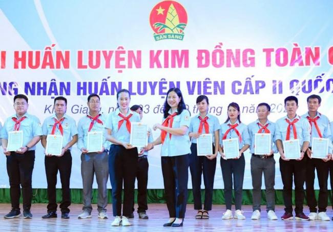 Cô giáo giỏi chuyên môn, giàu nhiệt huyết với phong trào